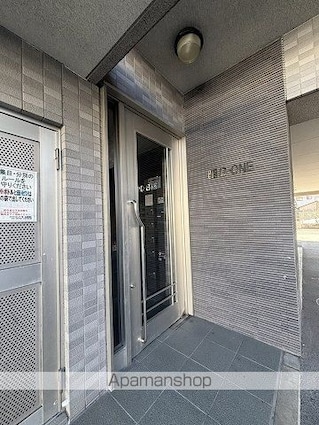 ＢーＯＮＥ[1R/41.1m2]のエントランス