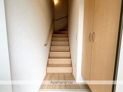 Ｖｉａ　Ｌｕｃｅ（ヴィア　ルーチェ）[2LDK/54.88m2]の玄関