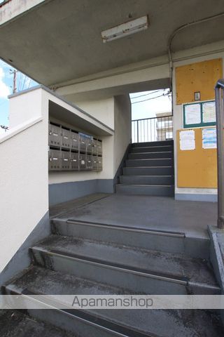 ビレッジハウス早野2号棟の玄関写真