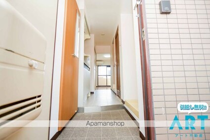 メゾン・ド・メシュー[1K/19.04m2]の玄関