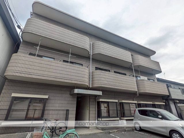 山本マンションの外観写真