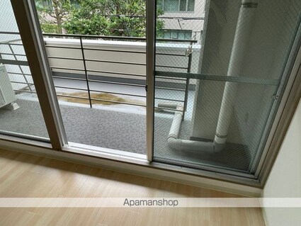 Ｌａ　Ｄｏｕｃｅｕｒ榴ヶ岡[1R/36.63m2]のバルコニー