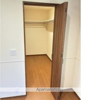 東京都世田谷区駒沢２丁目[3LDK/127.49m2]の収納