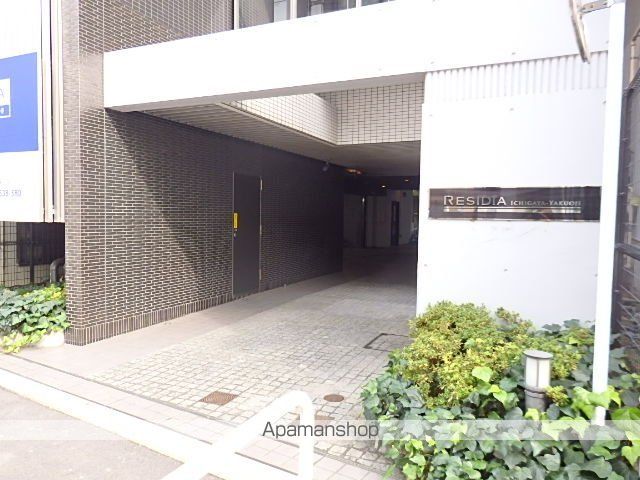レジディア市谷薬王寺の玄関写真