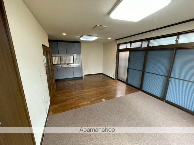 城陽市寺田樋尻12-33貸家の内装写真