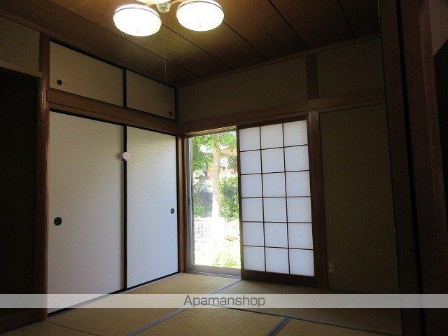 岐阜市近島2丁目戸建の内装写真