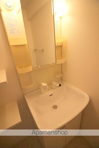 フロンティアタワー九条IIIの内装写真