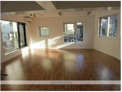 東京都世田谷区代沢５丁目[1R/48.38m2]のリビング・居間