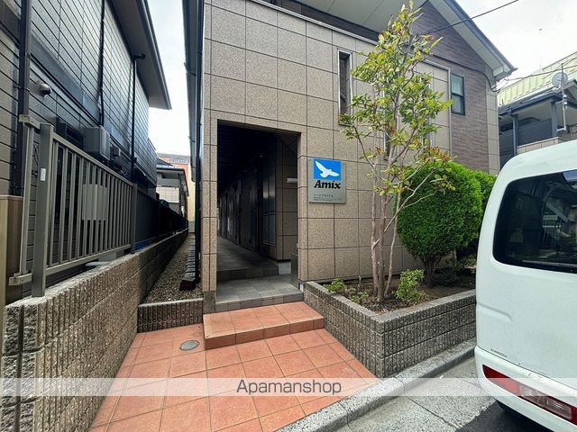 シードブライトAの玄関写真