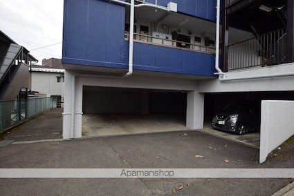 メイツ北山[1K/22.2m2]の駐車場