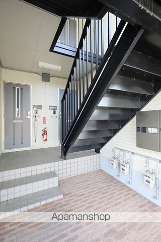 クレスト諏訪IIの玄関写真