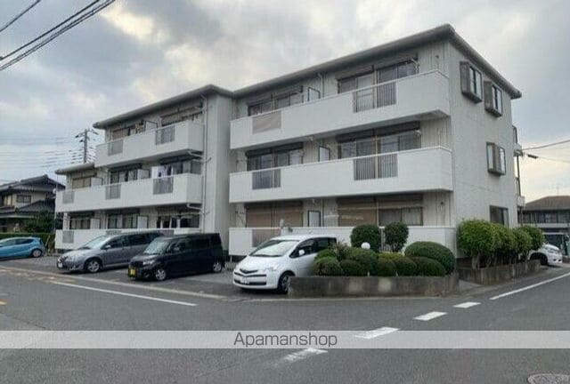 ロイヤルクレスト初石の玄関写真