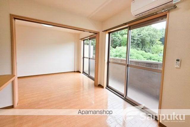 フォブール道後の内装写真