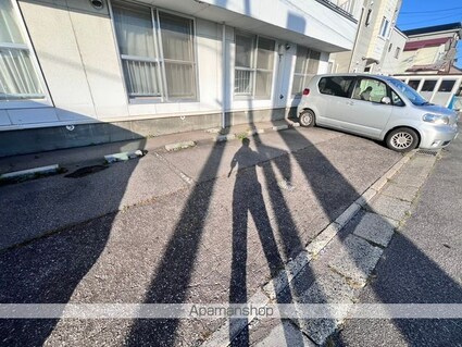 ピアコート２１[3LDK/64.17m2]の駐車場