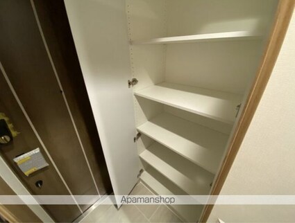 ＯＮＥ　ＲＯＯＦ　ＲＥＳＩＤＥＮＣＥ　ＴＡＭＡＣＨＩ[1DK/25.76m2]の収納2