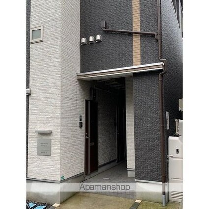 東京都中野区本町４丁目[1R/10.56m2]のエントランス