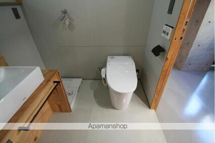 東京都新宿区内藤町[1R/40.13m2]のトイレ