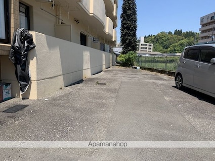 リバーコート清武[1LDK/29.07m2]の駐車場