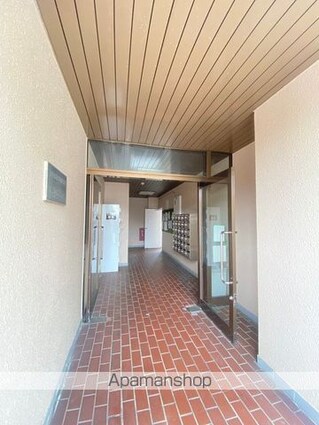 和歌山県和歌山市北新七軒丁[2LDK/69.3m2]のエントランス