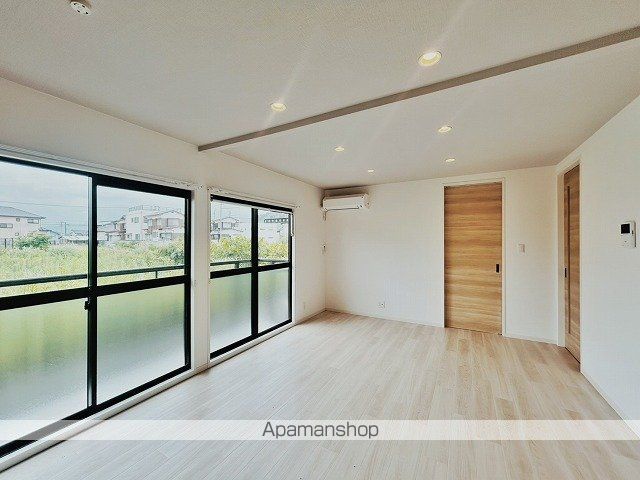 フレグランス原 B棟の内装写真
