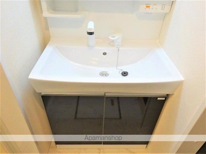 Ｌａ・ｅｓｃａｌｉｅｒ（ラエスカリエ）[2LDK/48.61m2]の洗面所