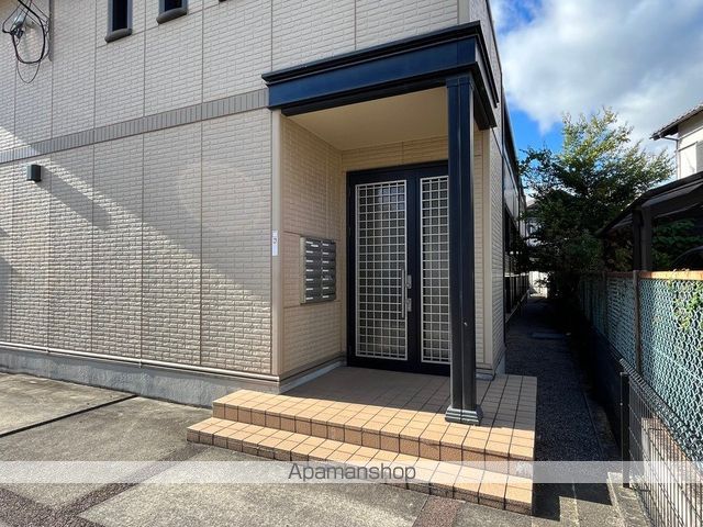 シャルマンの玄関写真