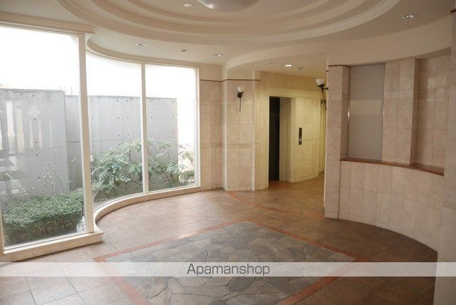 パークヒルズ門田屋敷の玄関写真