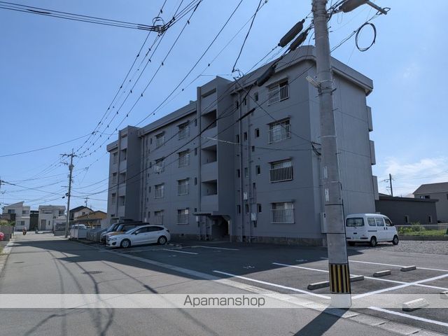 仁田脇マンションの外観写真