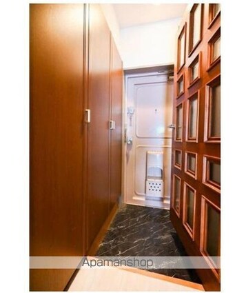 東京都世田谷区松原２丁目[1R/29.52m2]の玄関