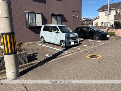 ツインハイムイマギⅠ[1DK/33.9m2]の駐車場