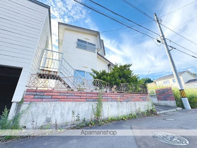 西旭岡町2丁目2番貸家の外観写真