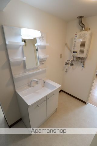 クリスタルハイツRIIの内装写真