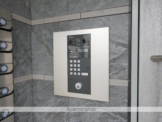 CLAROの玄関写真