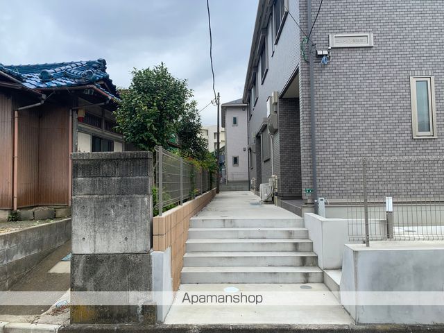 エルメゾン南栗原IIの玄関写真
