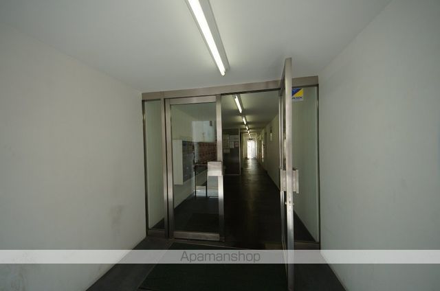 東信松涛マンションの玄関写真