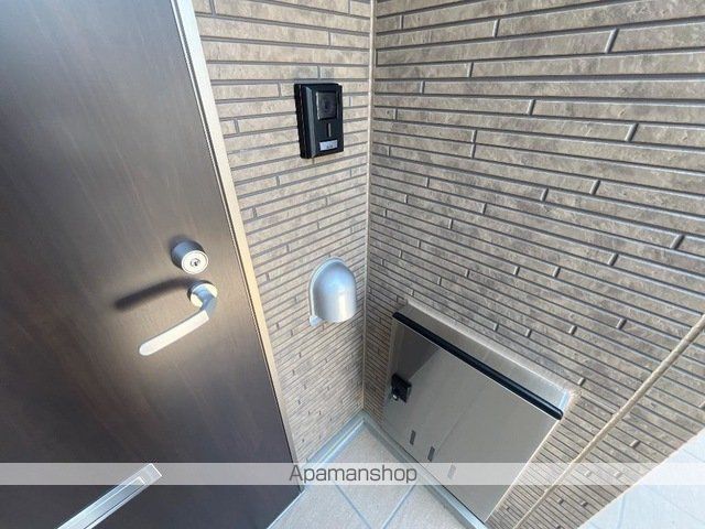 雄琴3丁目アパート工事の玄関写真