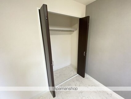 メゾンパティオ神山[1LDK/45.09m2]の収納