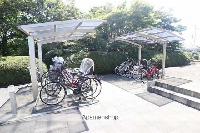 アゼリア[2LDK/55.3m2]の共用部1