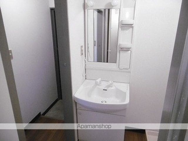 ロイヤルガーデン戸頭の内装写真