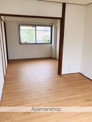 和歌山県和歌山市出水[3K/50m2]のリビング・居間