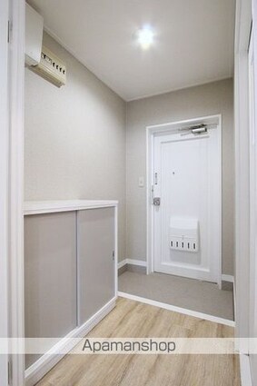 ニック小坂[2LDK/50.5m2]の玄関