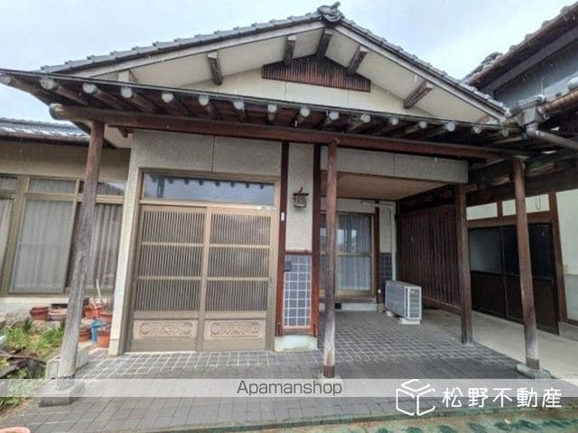 本四備讃線 宇多津駅 徒歩70分 2階建 築49年の玄関写真