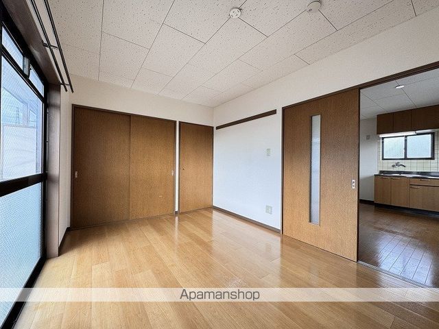 マンションシェルの内装写真