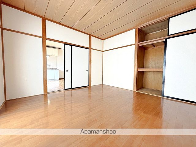 焼津市 1階建 築27年の内装写真