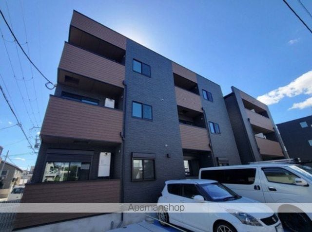 LOUIS APARTMENT 豊中蛍池イーストの外観写真