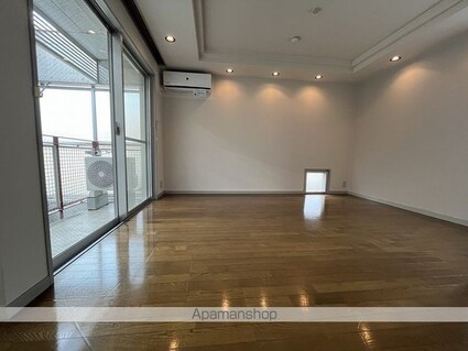 クリスタルコート[1R/27.3m2]の内装6