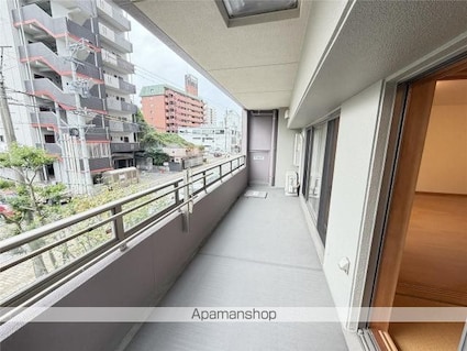ポレスターアーバンシティ広島[4LDK/98.64m2]のバルコニー