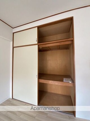 エステート山根[1K/27.47m2]の収納