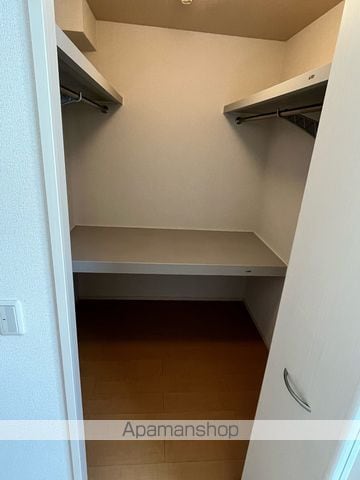 テ キューロ クアトロの内装写真