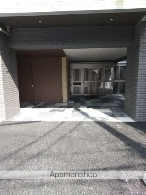東京都中野区新井１丁目[1R/30.36m2]のエントランス